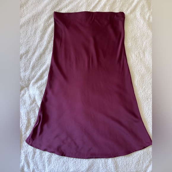 Women’s Elastic High Waist Solid Burgundy Maxi Skirt - Picture 9 of 10